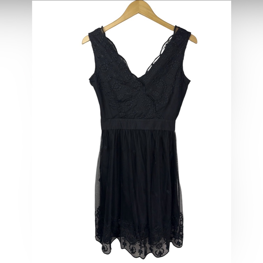 Garnet Hill Women's Eyelet Scalloped V-Neck A-line Party Cocktail‎ Dress Black 4